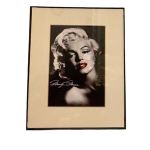 Marlin Monroe picture. New.